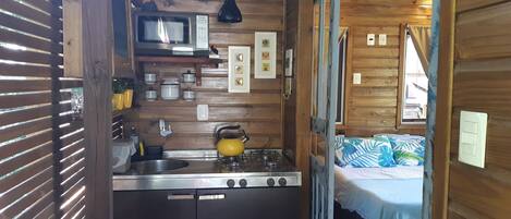 1 quarto, Wi-Fi de cortesia, roupa de cama