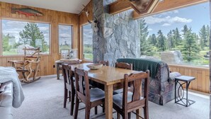 Unclassified image, 5 of 90, button - Otter Lodge (West Yellowstone)