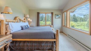 Unclassified image, 4 of 90, button - Otter Lodge (West Yellowstone)