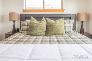 4 Schlafzimmer, Schreibtisch, Bügeleisen/Bügelbrett, WLAN