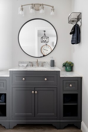 Interior - Step Free Entrance - Garofalo Cottage at Wrenwood Ranch (Johnson City)