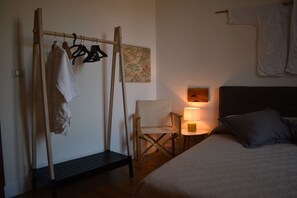 1 camera, ferro/asse da stiro, Wi-Fi gratuito, lenzuola