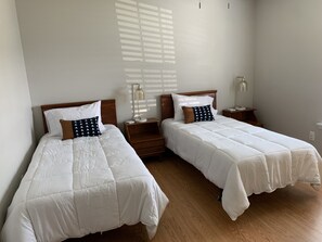 2 dormitorios, escritorio, tabla de planchar con plancha y wifi gratis
