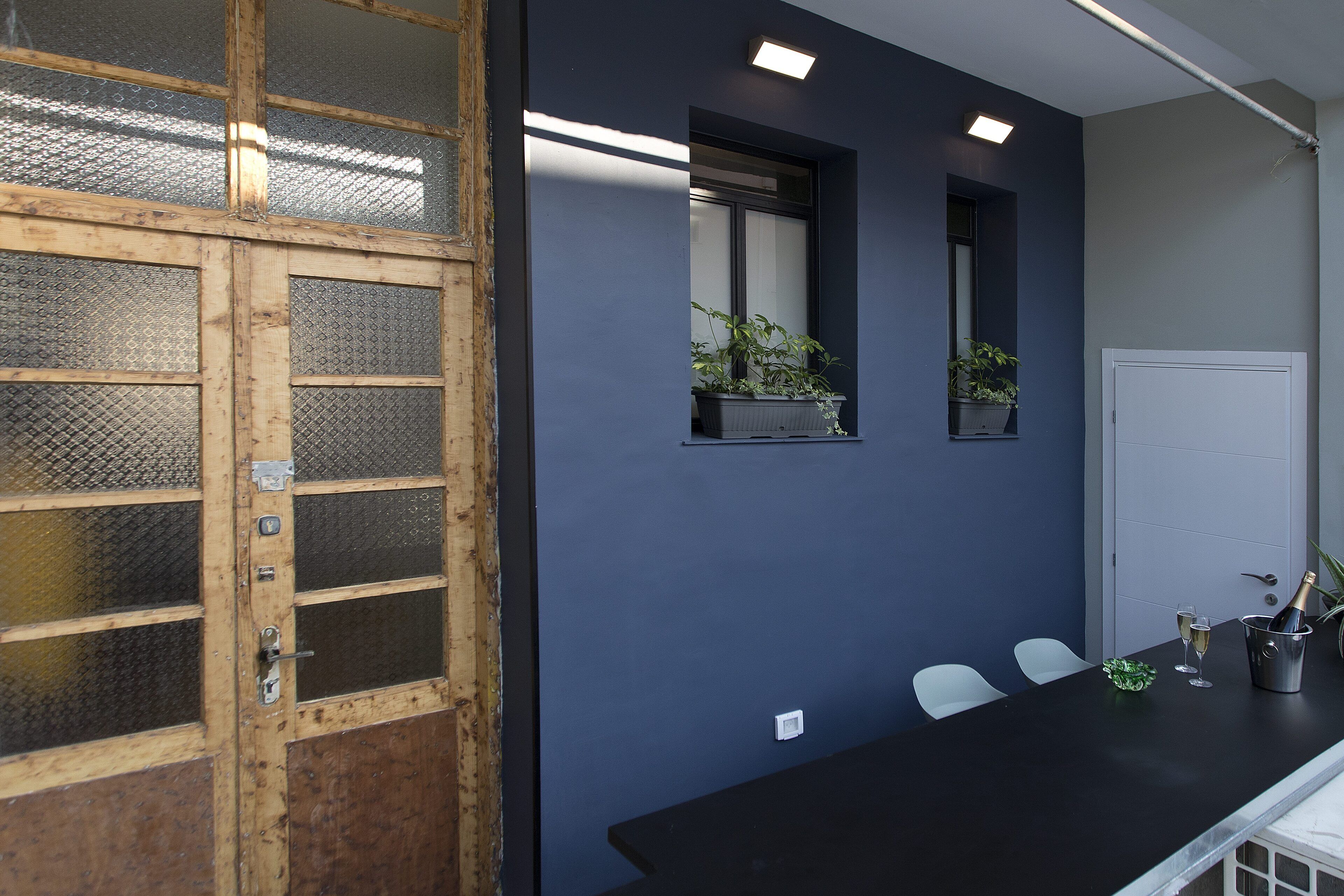 Luxury Yellow Boutique Suite | 露台/庭院