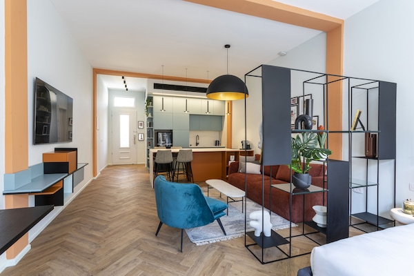 De Orange | Living area