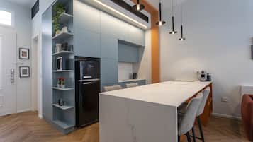 De Orange | Private kitchen | Full-size fridge, microwave, stovetop, dishwasher