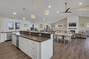 Interior - Wildcat Retreat - Waterfront; Phenomenal Views! (Chincoteague Island)