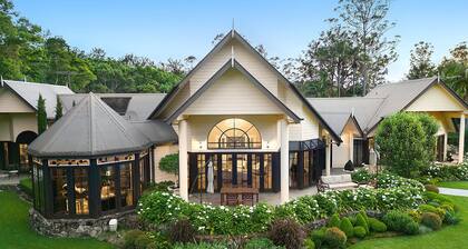 Luxury Private Couples River Estate Bellingen