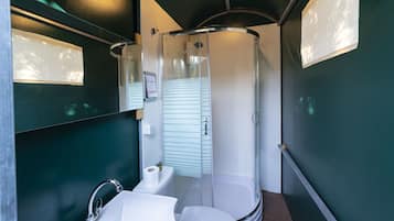 Tente Deluxe | Salle de bain | Baignoire et douche séparées, serviettes fournies