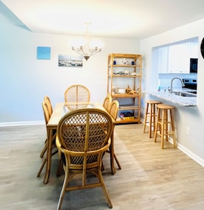 Dining - Ocean view 2 bedroom, 2 bath flat. (Saint Augustine)