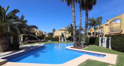 Casa Dream Holiday - with pool, private garden and close to the beach