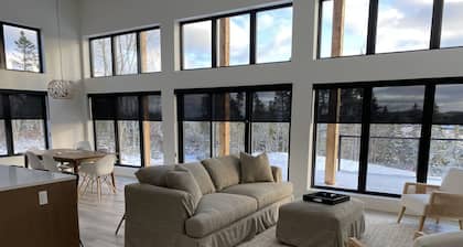 Modern three bedroom with Panoramic Oceanview