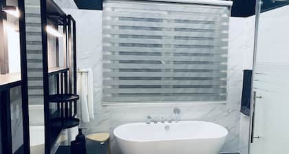 Stunning 3-bed House in Tema-ahenfie Villa