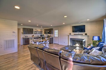 Bristol Vacation Rental | 3BR | 2BA | 1,700 Sq Ft | Step-Free Access