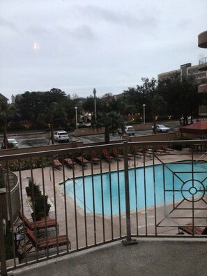 Piscina all'aperto, una piscina riscaldata