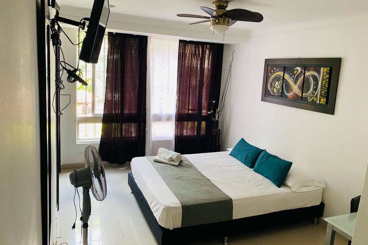 Habitación doble estándar | Ropa de cama hipoalergénica, wifi gratis y ropa de cama