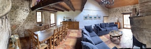 Smart TV, caminetto, videogiochi, lettore DVD