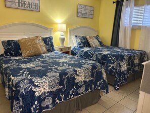 1 chambre, fer et planche à repasser, accès au Wi-Fi (inclus)