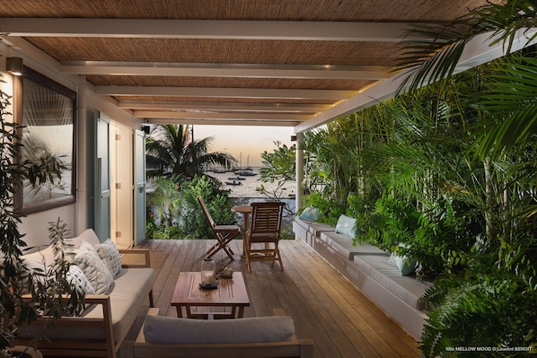 Terrace/patio - On the Beach, in Saint Barth... Villa Mellow Mood (Corossol)