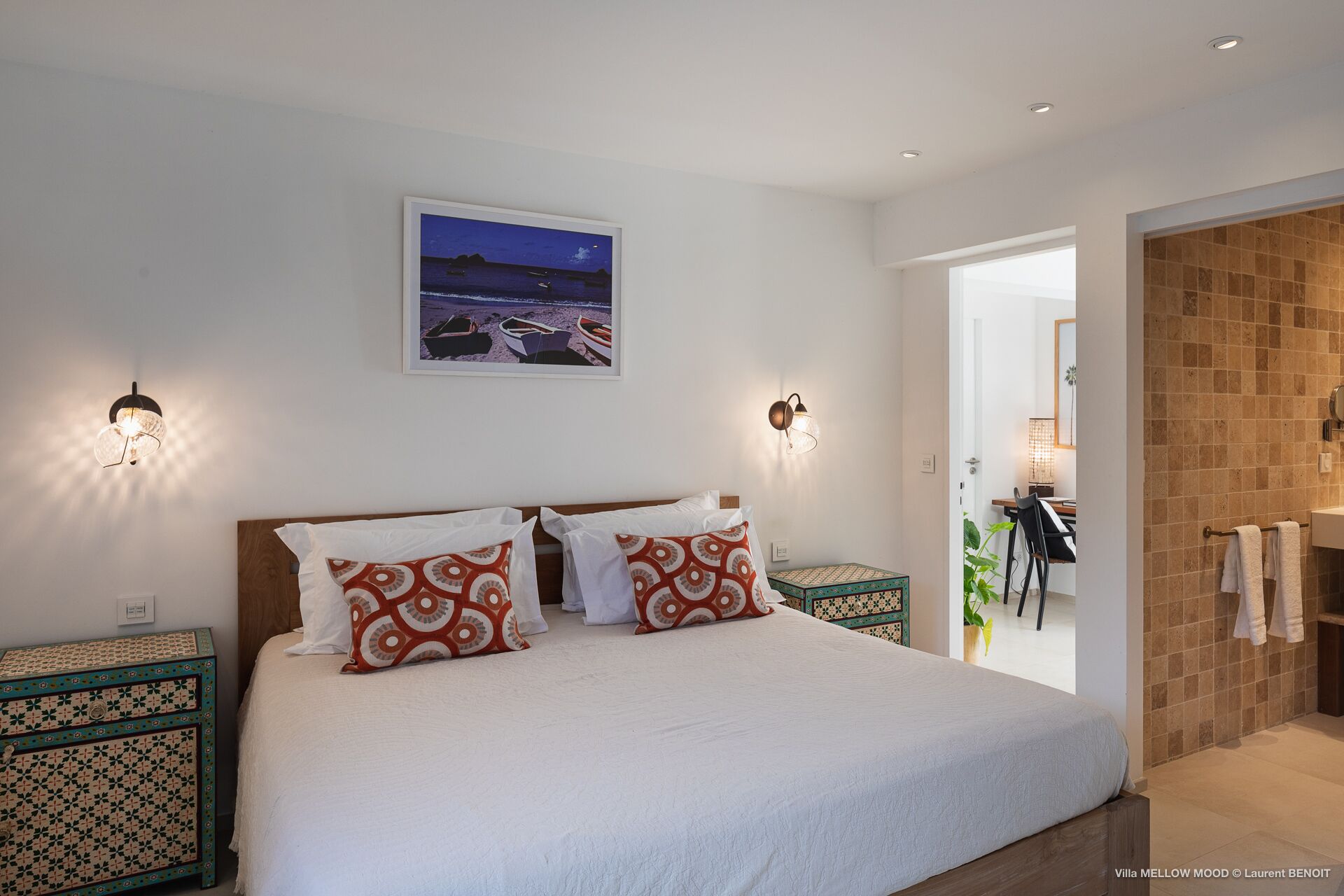 2 bedrooms, in-room safe, desk, iron/ironing board