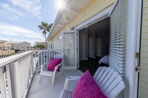 Property grounds - 30A 6 Bedroom Beach house/Private HEATED Pool/ Sleeps 19 close to beach (Santa Rosa Beach)