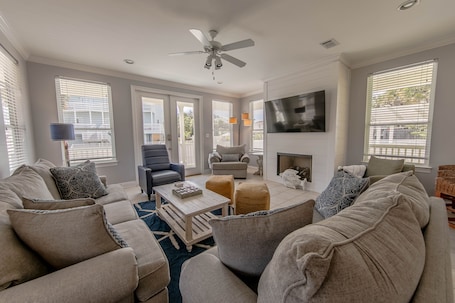 Smart TV, fireplace, books. 30A 6 Bedroom Beach house/Private HEATED Pool/ Sleeps 19 close to beach