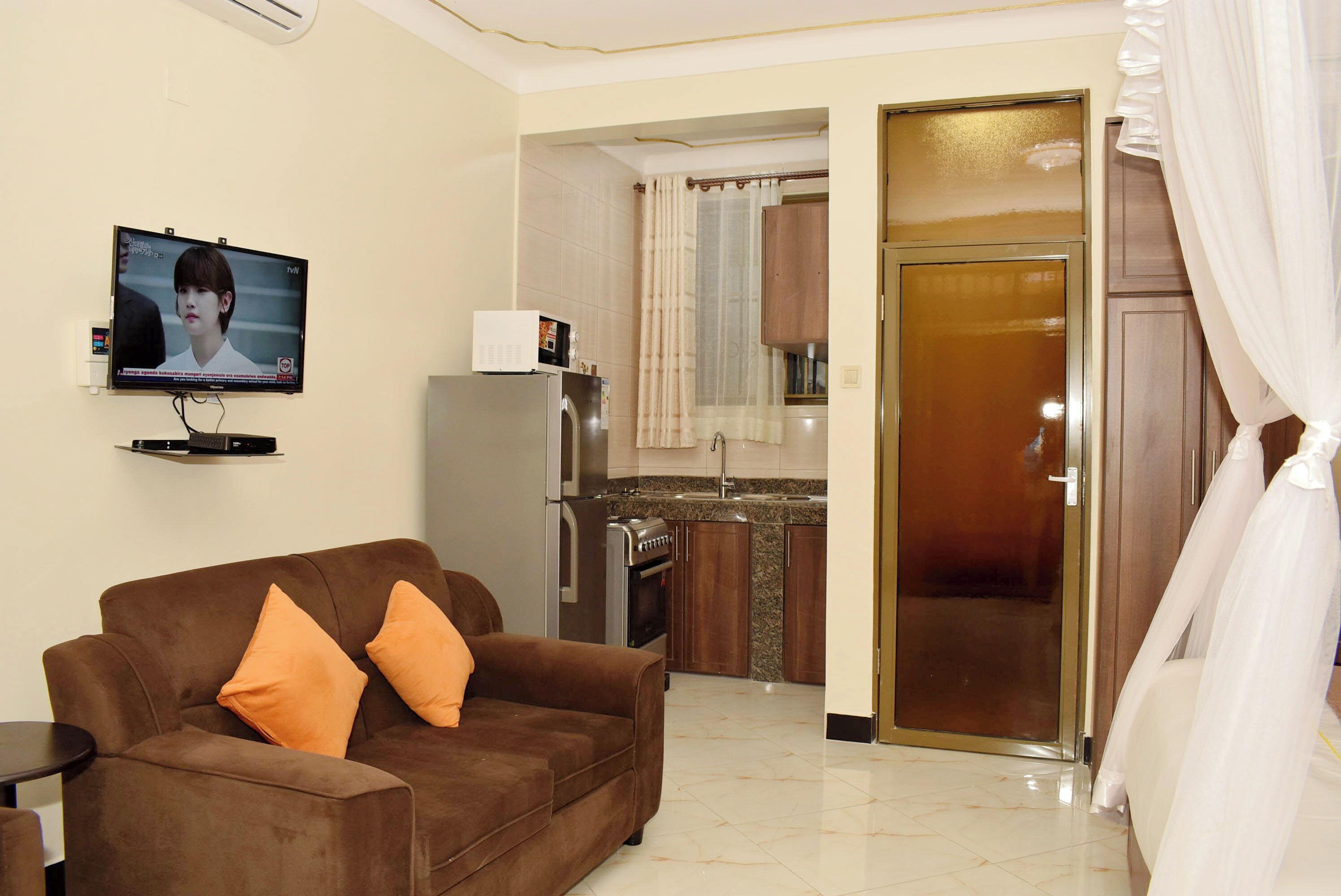 Studio | Bahagian dalam