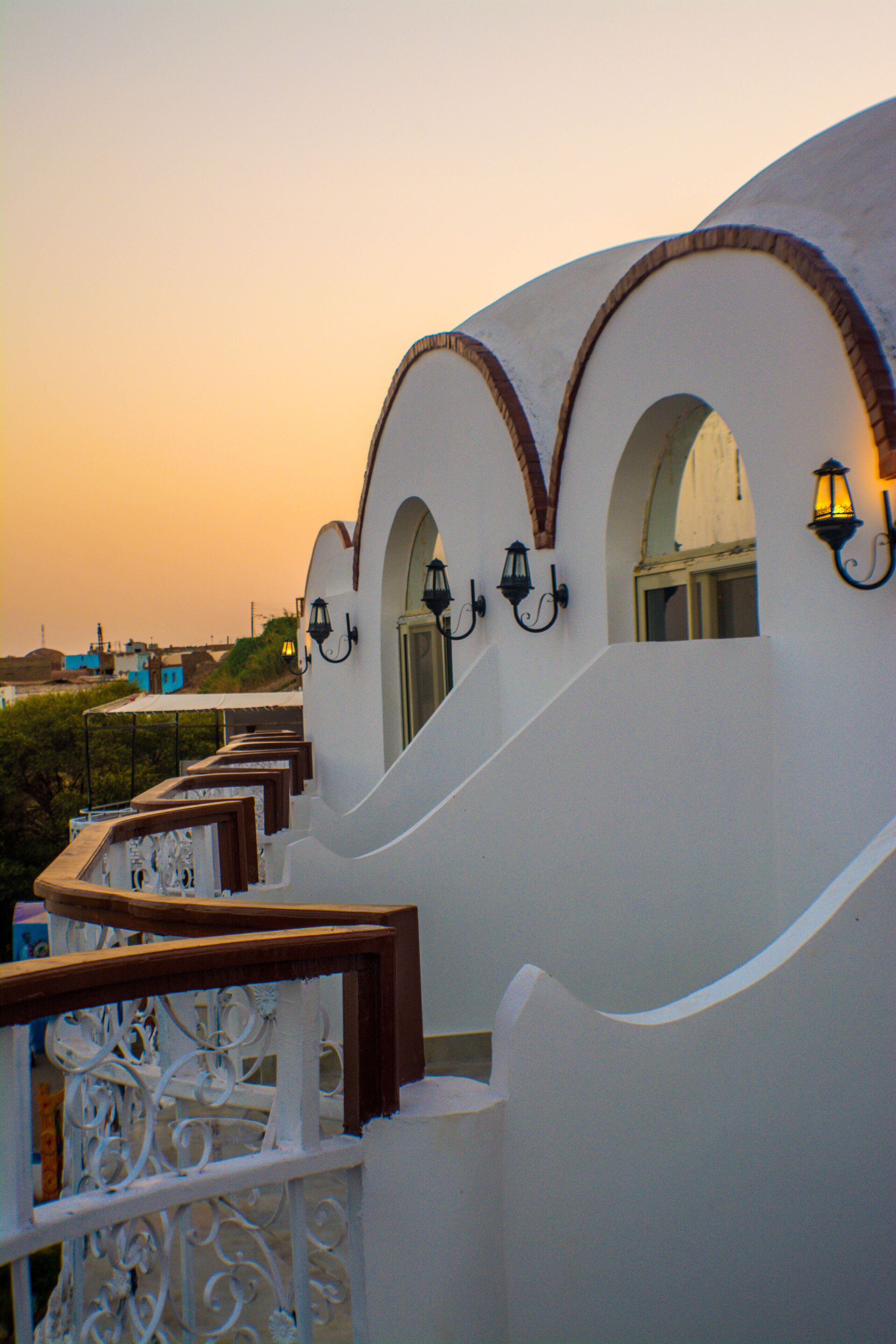 迷你吧、摺床/加床 (收費)、床單