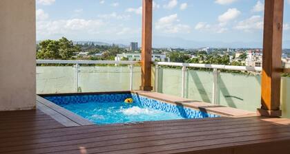 Modern penthouse at Miramar, private picuzzi, terrace and city view