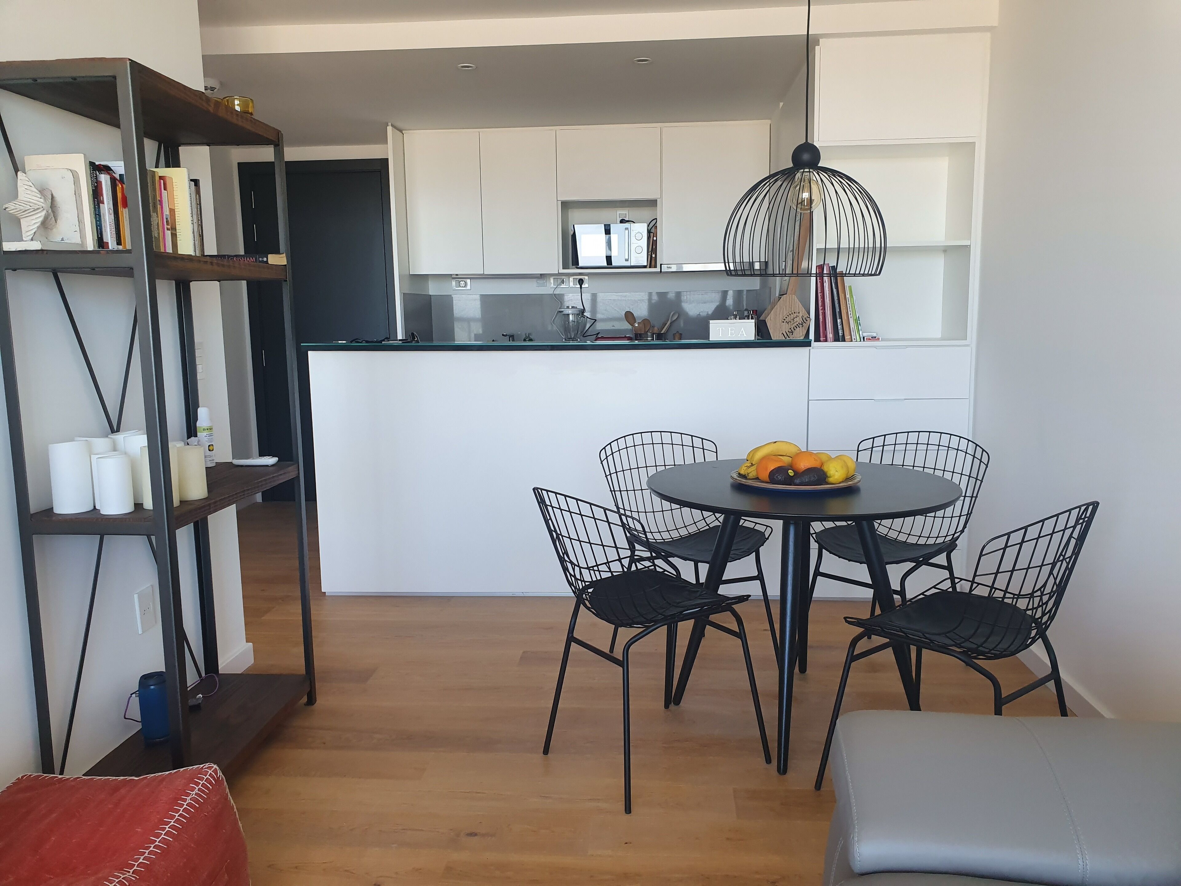 Private kitchen | Fridge, microwave, oven, stovetop
