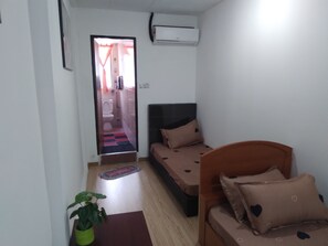 標準雙床房 | 書桌、免費無線上網、床單