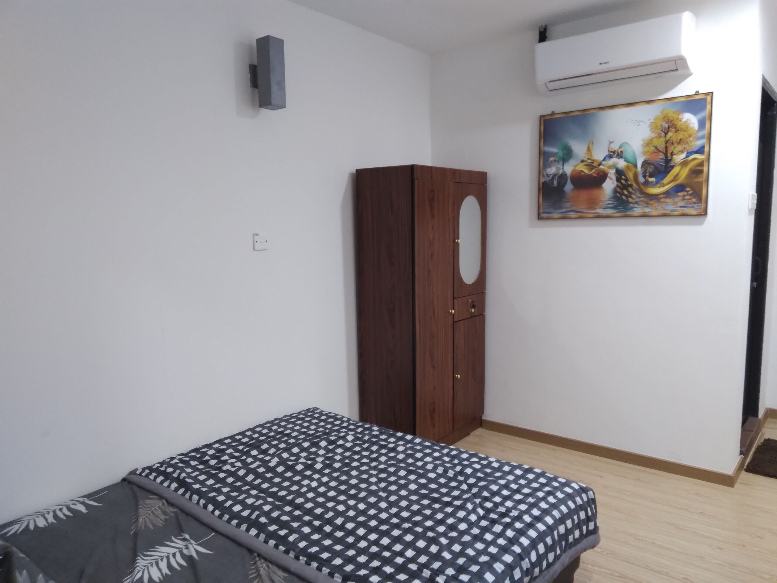 Standard Double Room | Desk, free WiFi, bed sheets