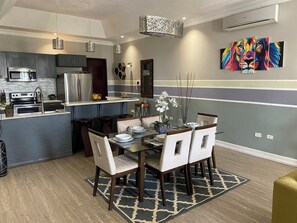 Dining - The Sky Lounge - 2BD APT w/Amazing Roof Deck Views (Kingston)