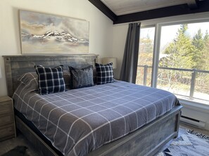 4 bedrooms, bed sheets - Amazing Bruce Trail hiking near Collingwood, Thornbury (Kimberley)
