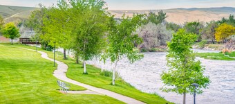 ❤Top VRBO + Fishermen Love Us, Pool Passes, Pets, Comp Breakfast, Perfect !