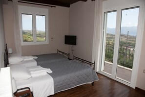 2 عدّة غرف نوم ومكتب ومكواة/لوح كي