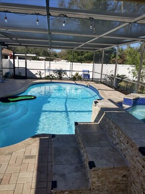 Beheizter Pool