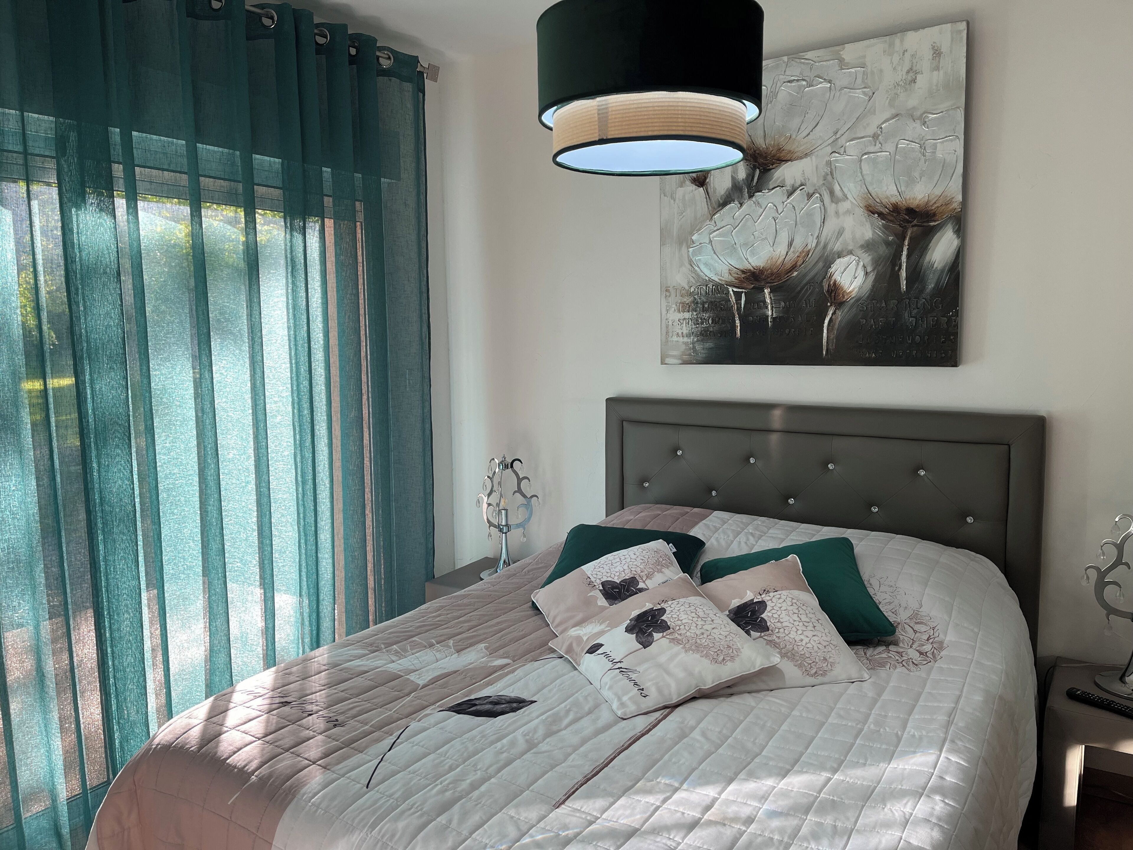 2 bedrooms, desk, iron/ironing board, free WiFi