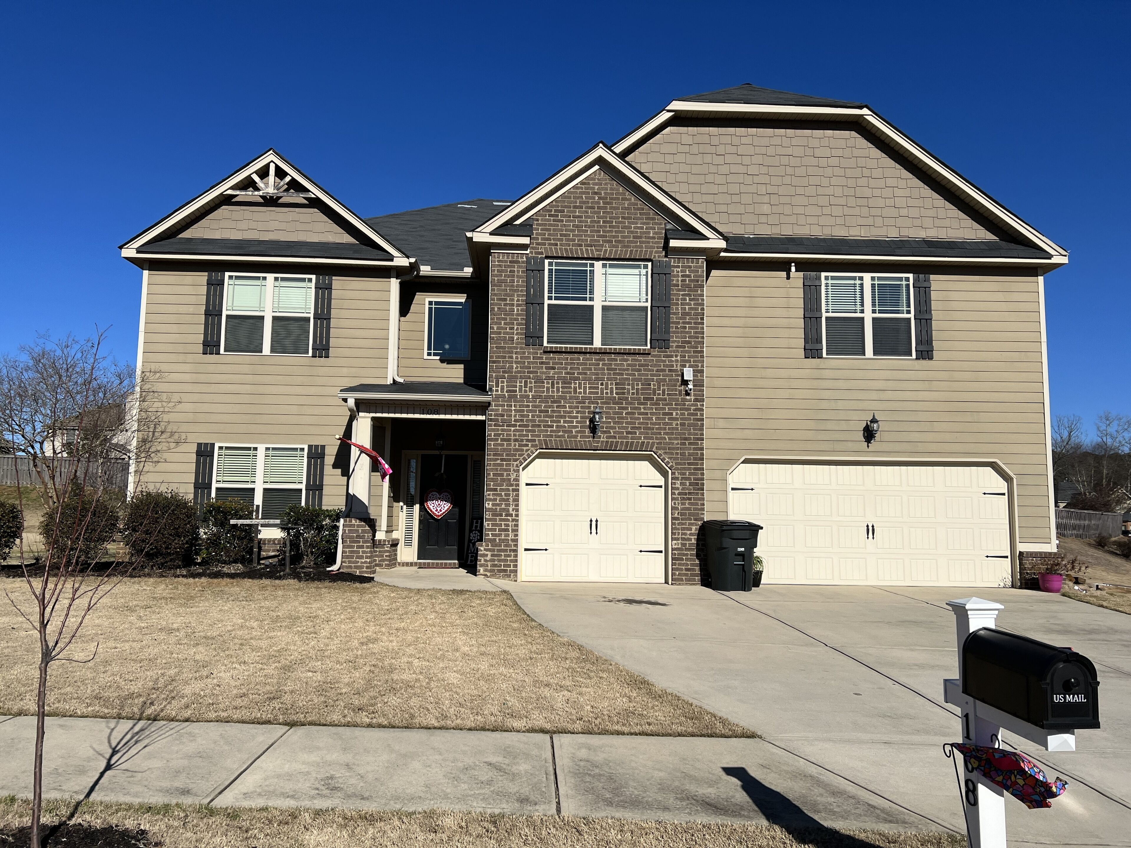 Large open concept home ready for Master’s rental 