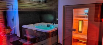 Le Loft Lens : Jacuzzi - sauna - hammam