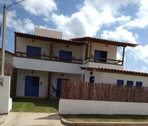 Front of property - Le Petit Suítes Praia de Lages (Porto de Pedras)