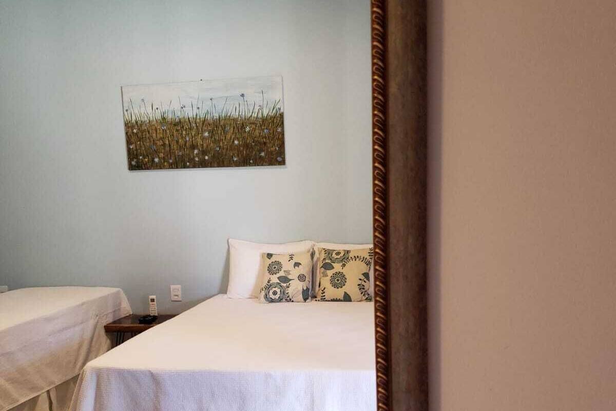 Desk, WiFi (free), individually furnished, bed sheets