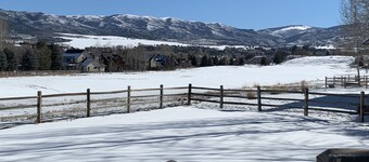 Luxury Home close to downtown Carbondale!