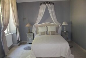 5 habitaciones, wifi gratis y ropa de cama 