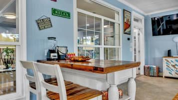 Dry bar to sit and enjoy an adult beverage while watching the latest game.
