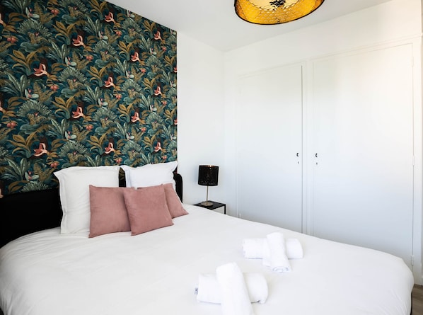 2 chambres, fer et planche à repasser, Wi-Fi gratuit, draps fournis