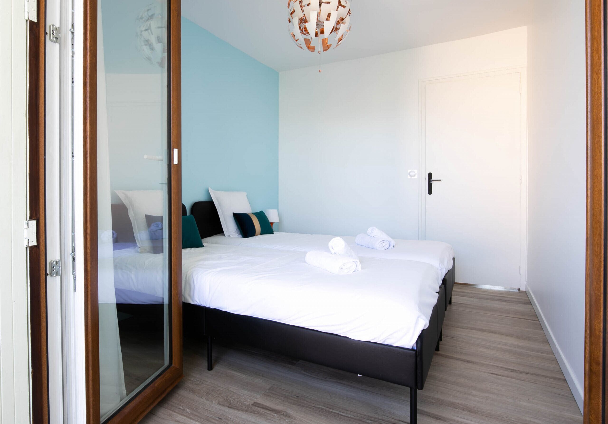 2 bedrooms, iron/ironing board, free WiFi, bed sheets