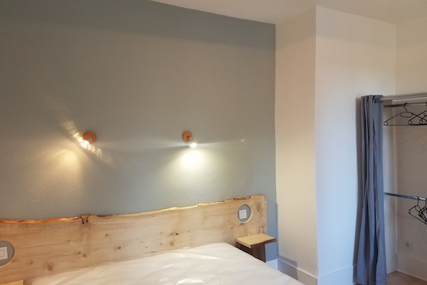 2 chambres, lit parapluie, Wi-Fi gratuit, draps fournis