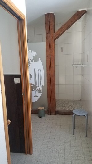 Interior - LE LYNX in a charming property in the heart of the Source-Bleue site (Montperreux)