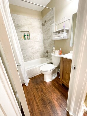 Combined shower/tub